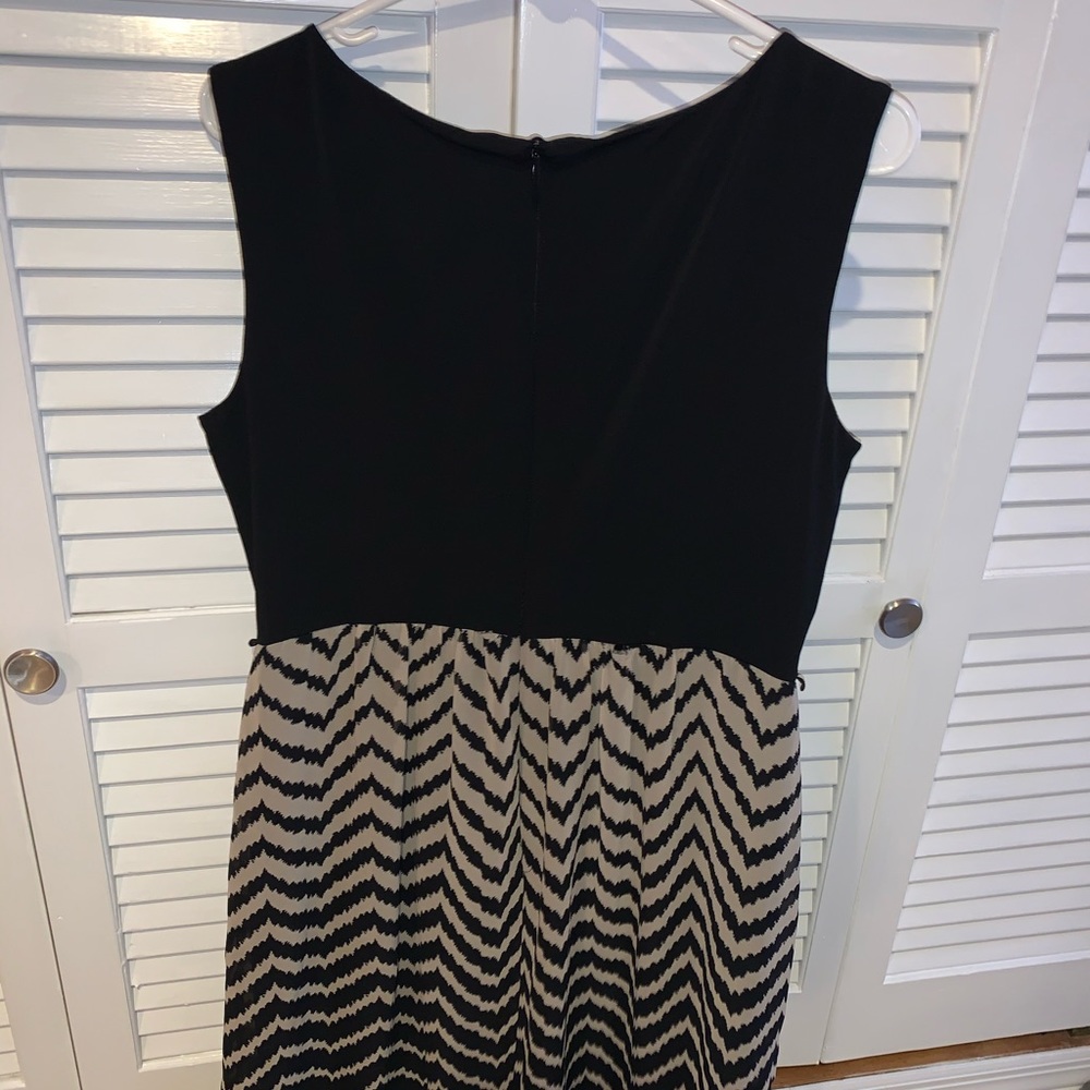 Beautiful Dress - Picture 2 of 2